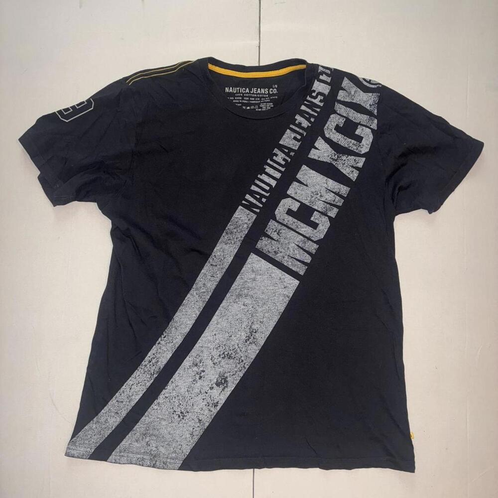 Black Nautica tee with yellow accents #skater